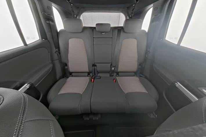 Sort Mercedes EQB250+ fra 2024