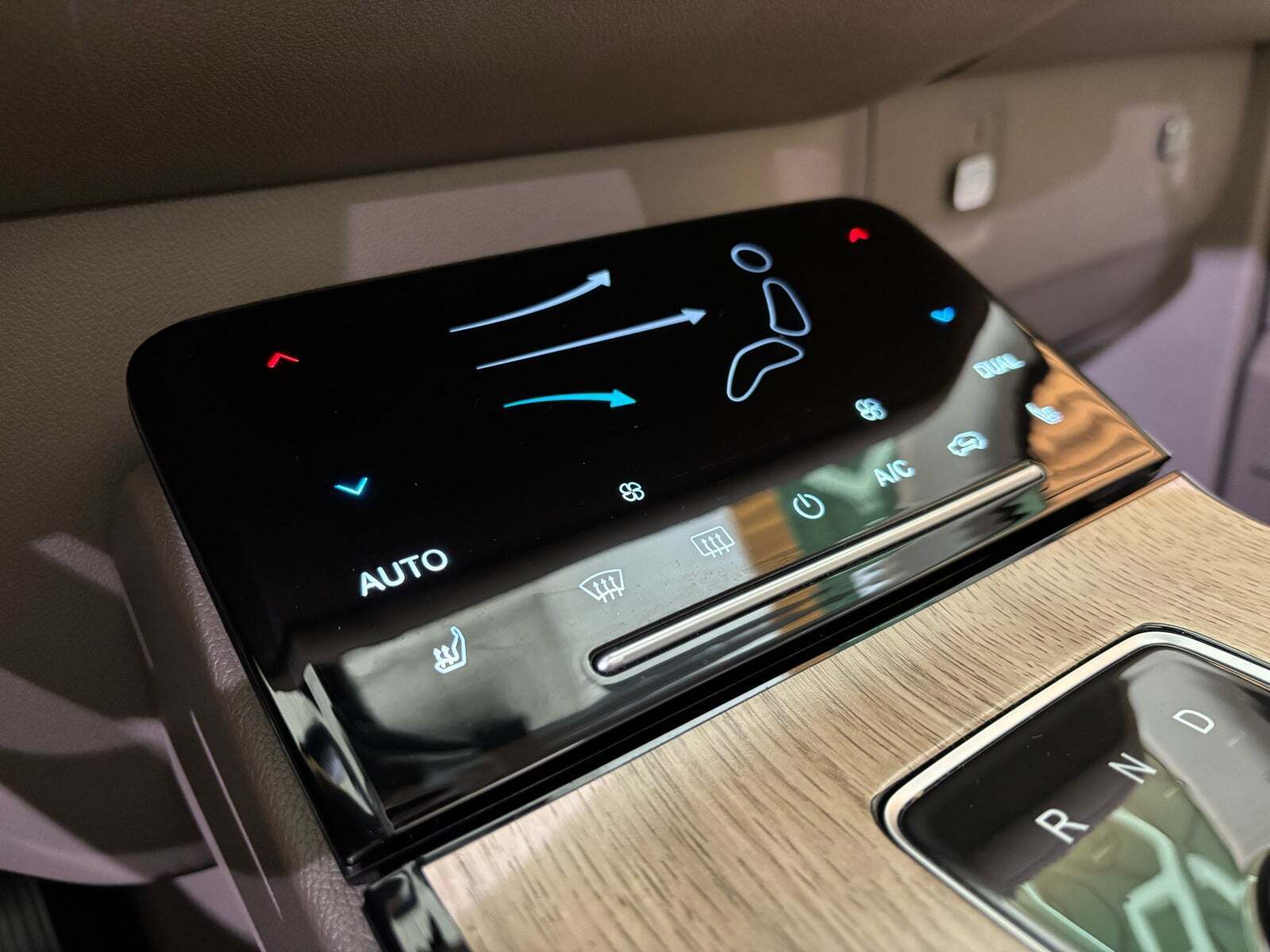 Blå Aiways U5 fra 2022