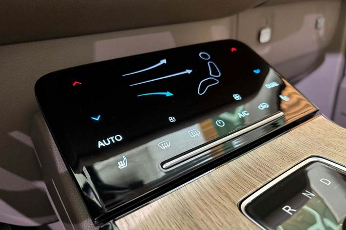 Blå Aiways U5 fra 2022