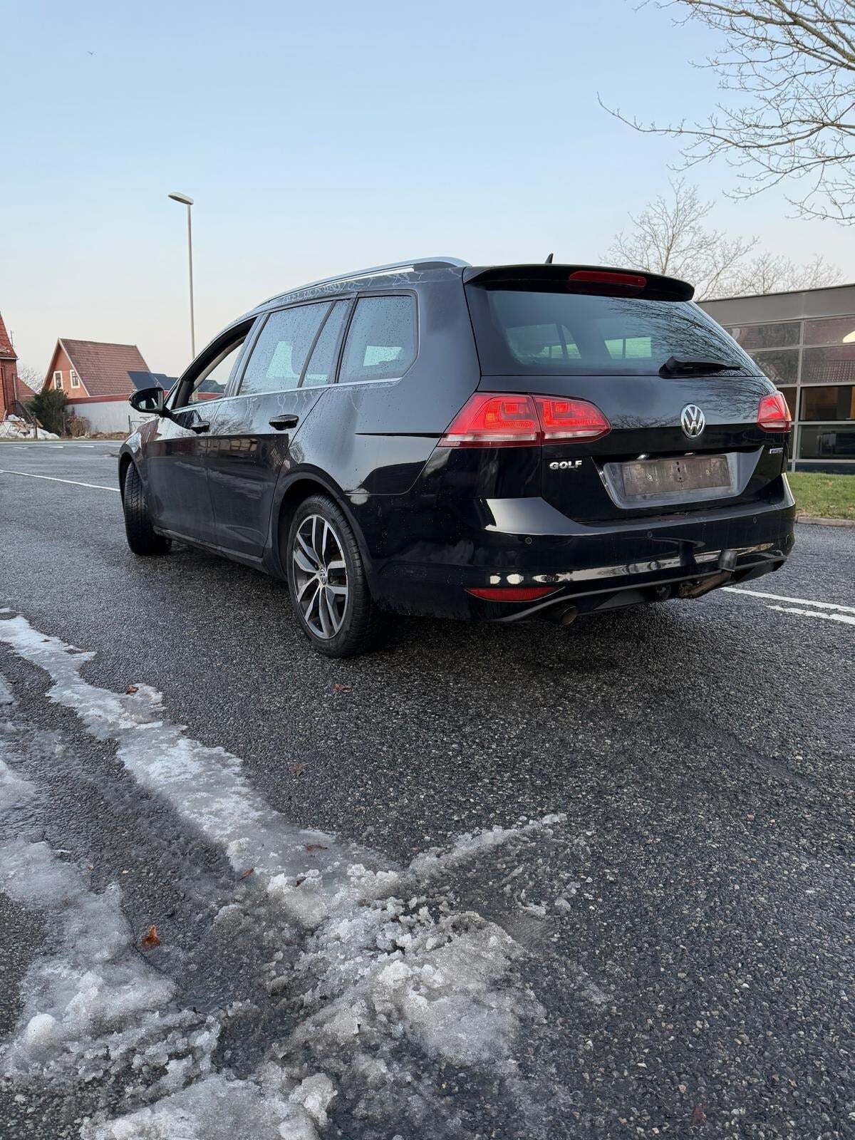VW Golf VII 1,6 TDi 105 Highline Variant BMT