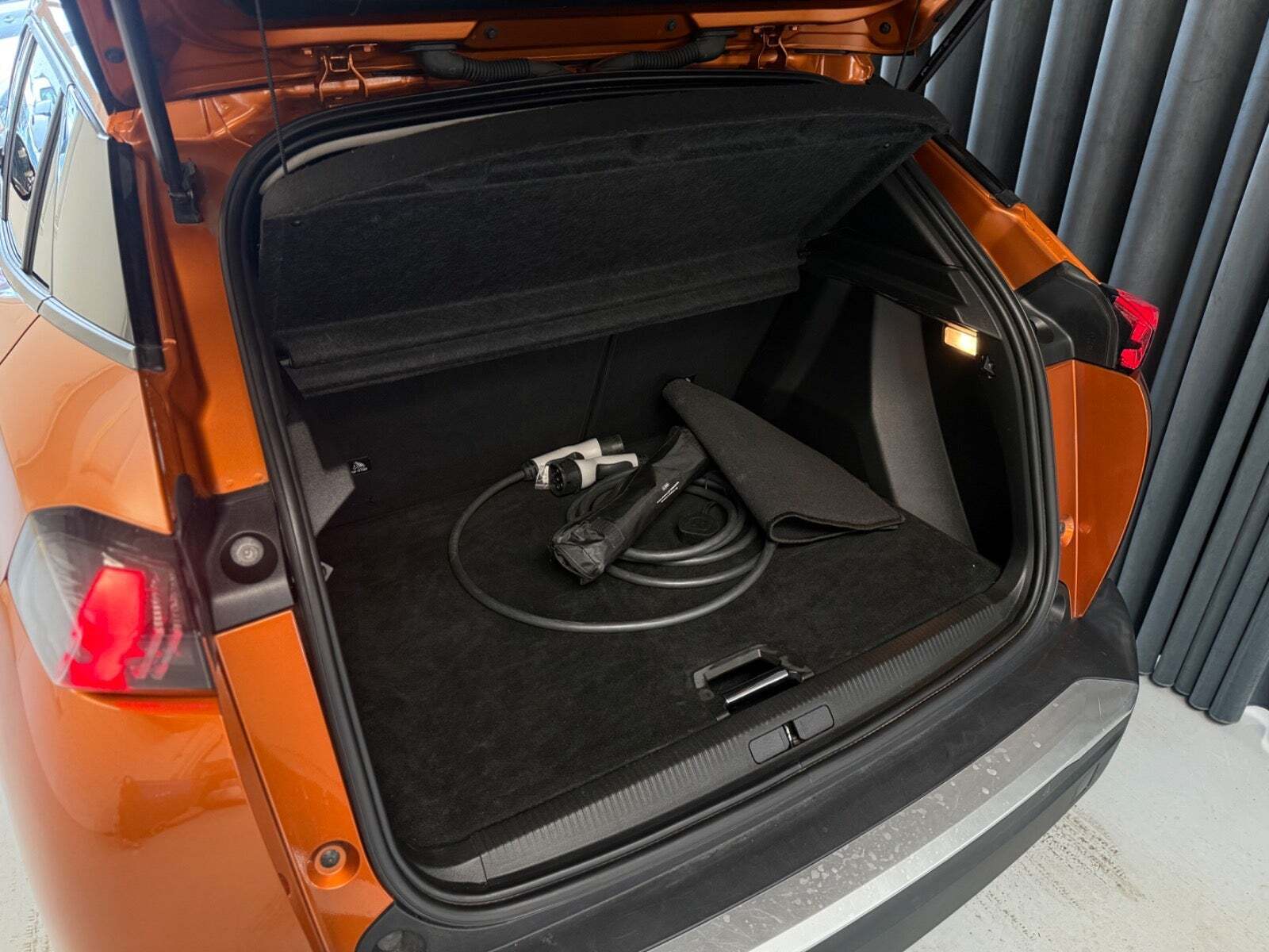 Bronze Peugeot e-2008 fra 2021