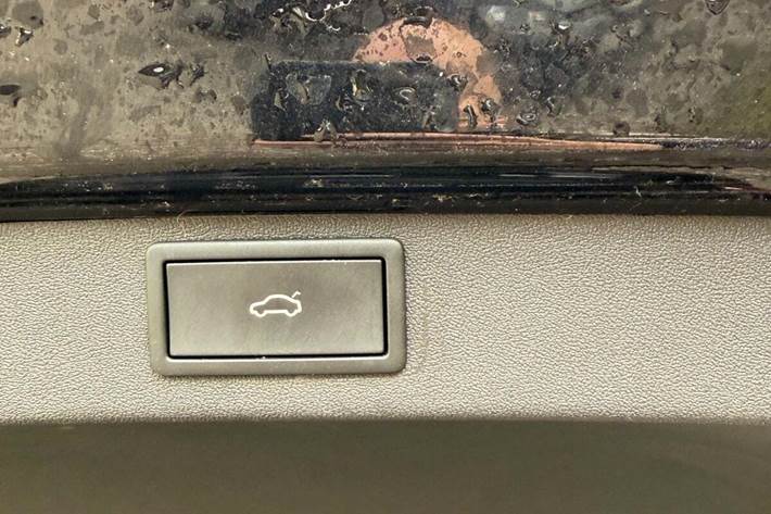 Sort Skoda Enyaq fra 2024