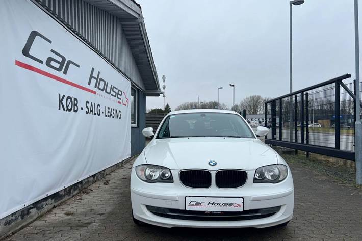 Hvid BMW 116d fra 2011
