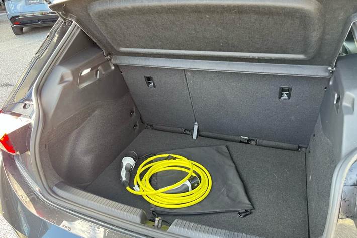 Grå Cupra Born fra 2022