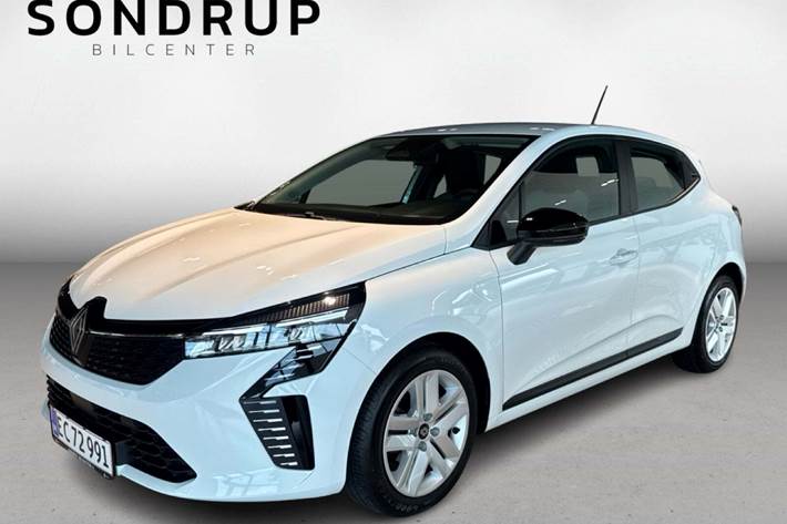 Hvid Renault Clio V fra 2024 set udefra