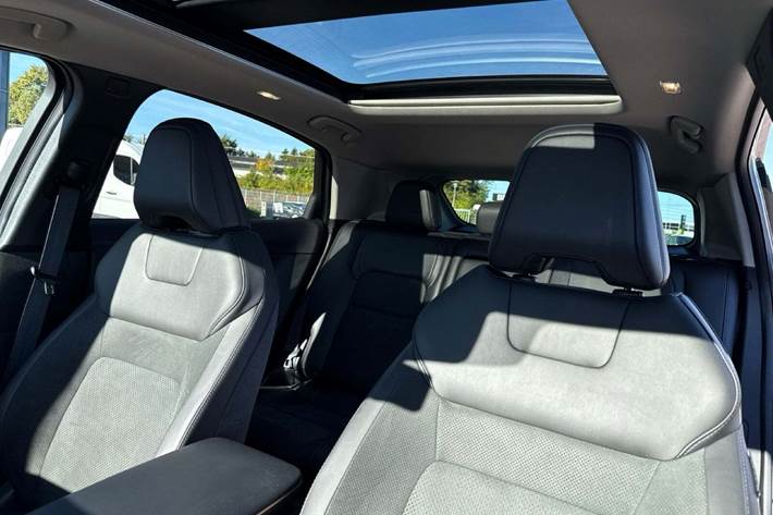 Sort Nissan Ariya fra 2023