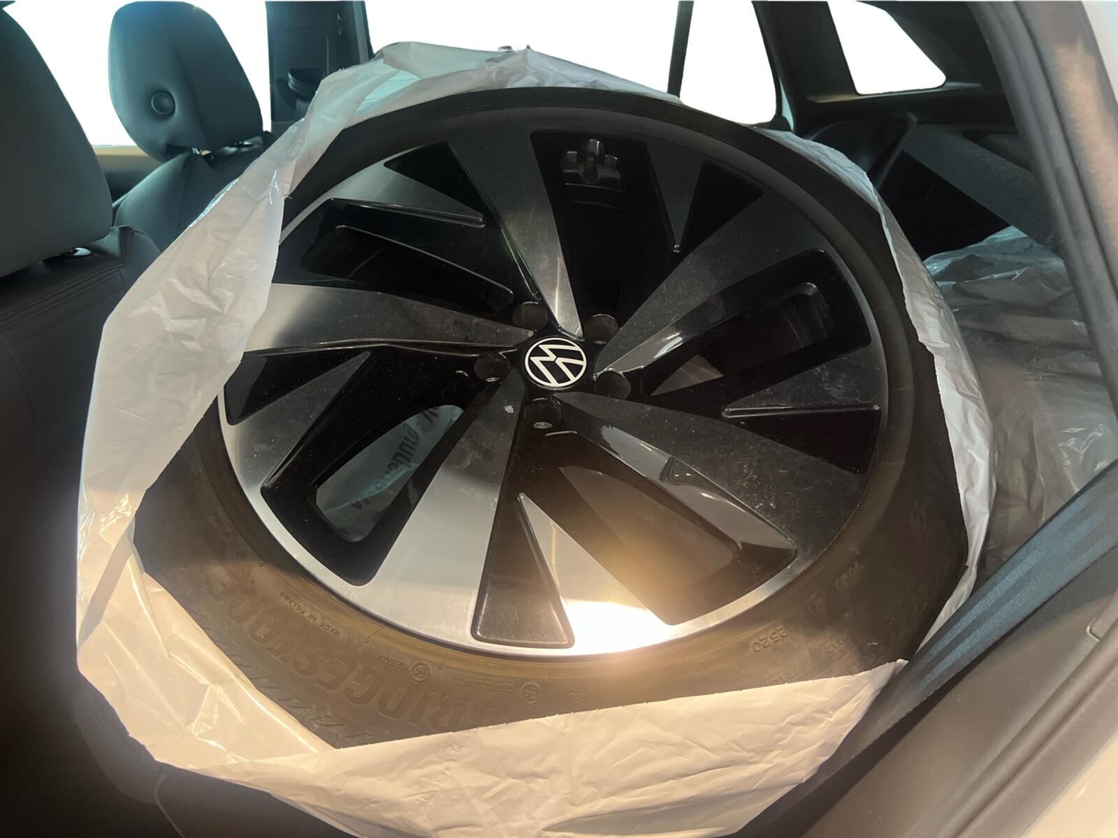 Hvid VW ID.4 fra 2021