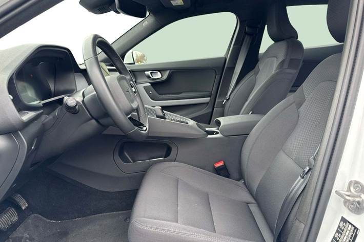 Hvid Polestar 2 fra 2023