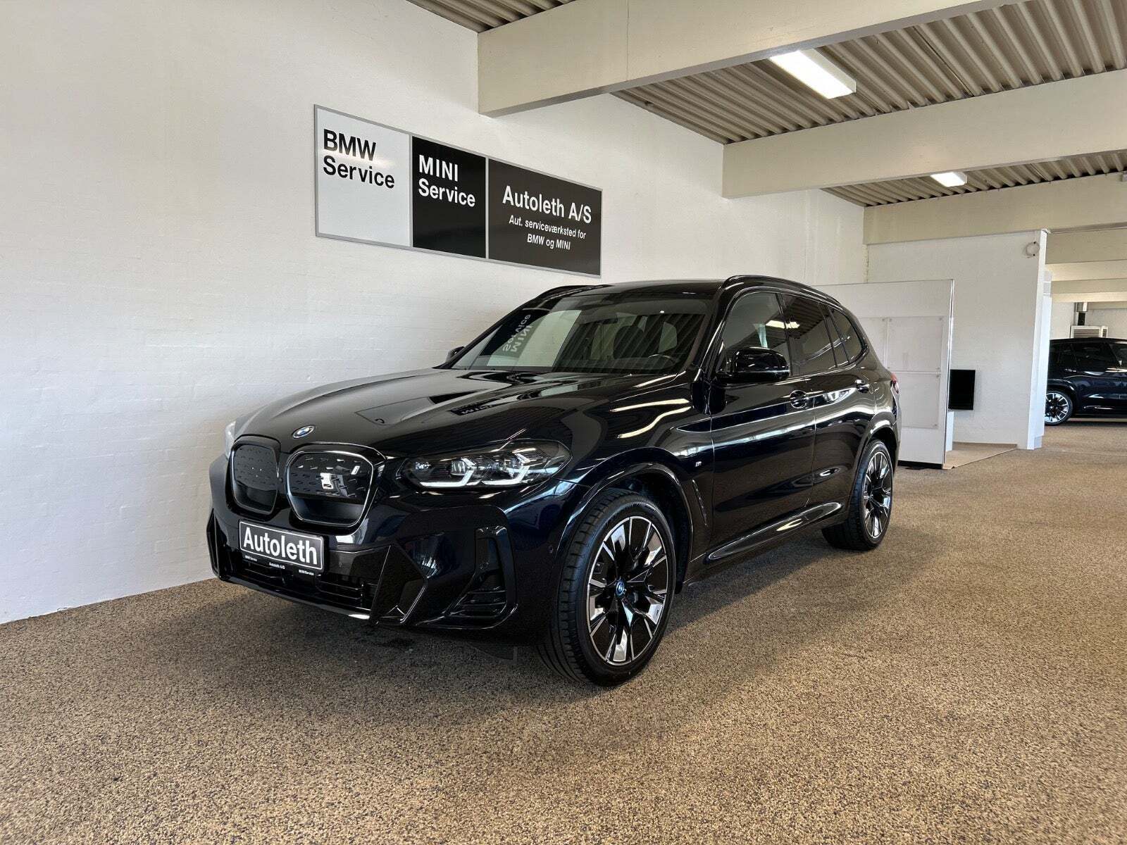 BMW iX3 Charged Plus M-Sport