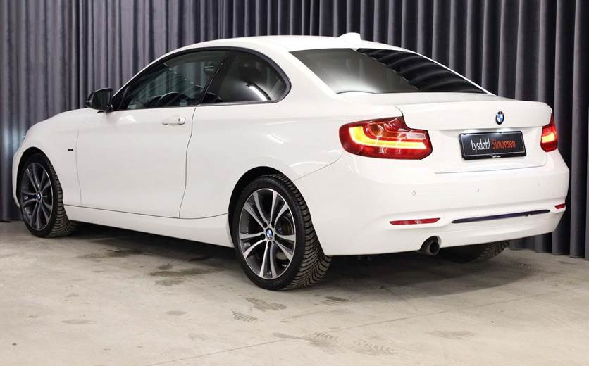 BMW 220i