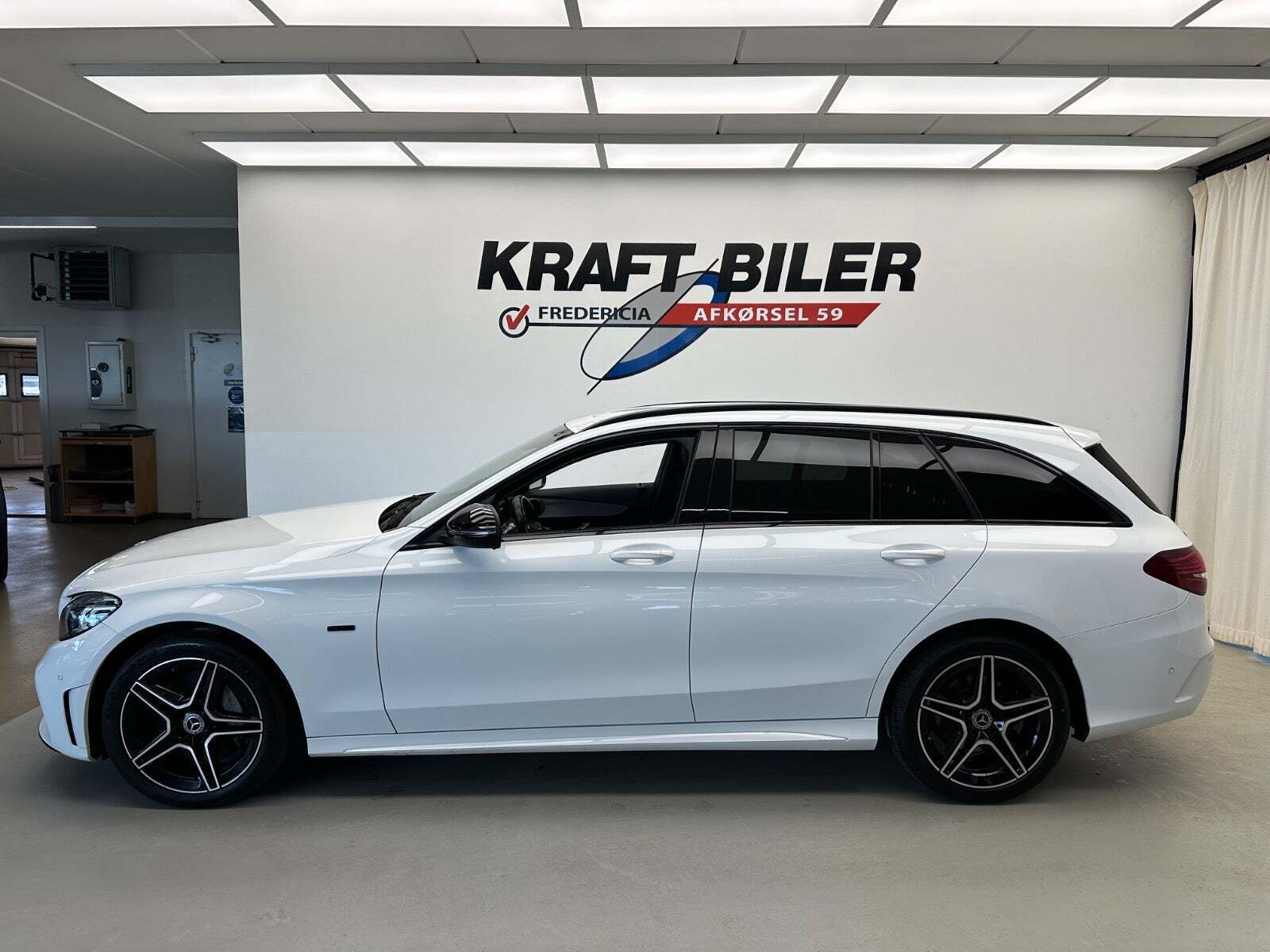 Mercedes C300 de 2,0 AMG Line stc. aut.