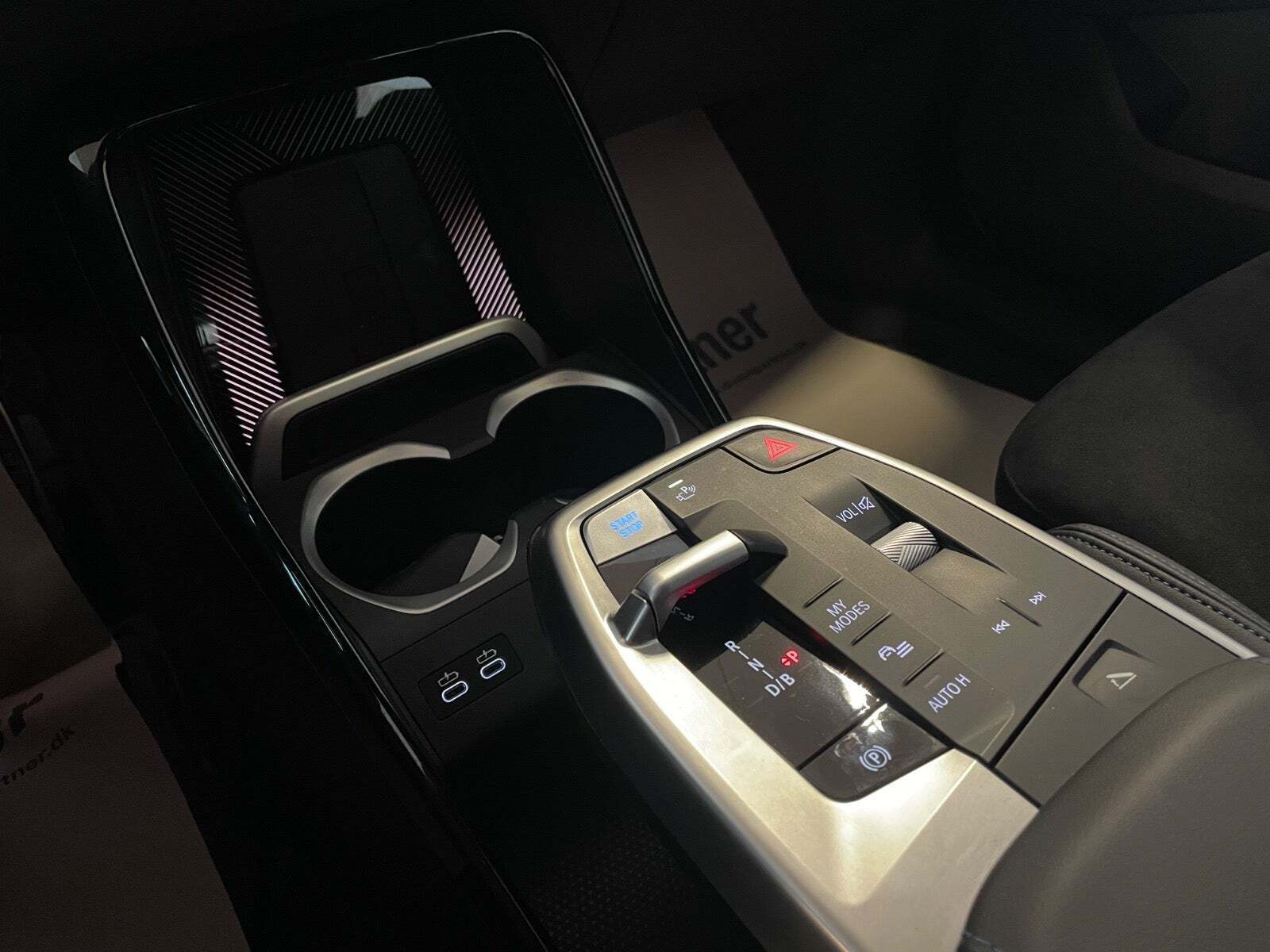 Blå BMW iX1 fra 2024