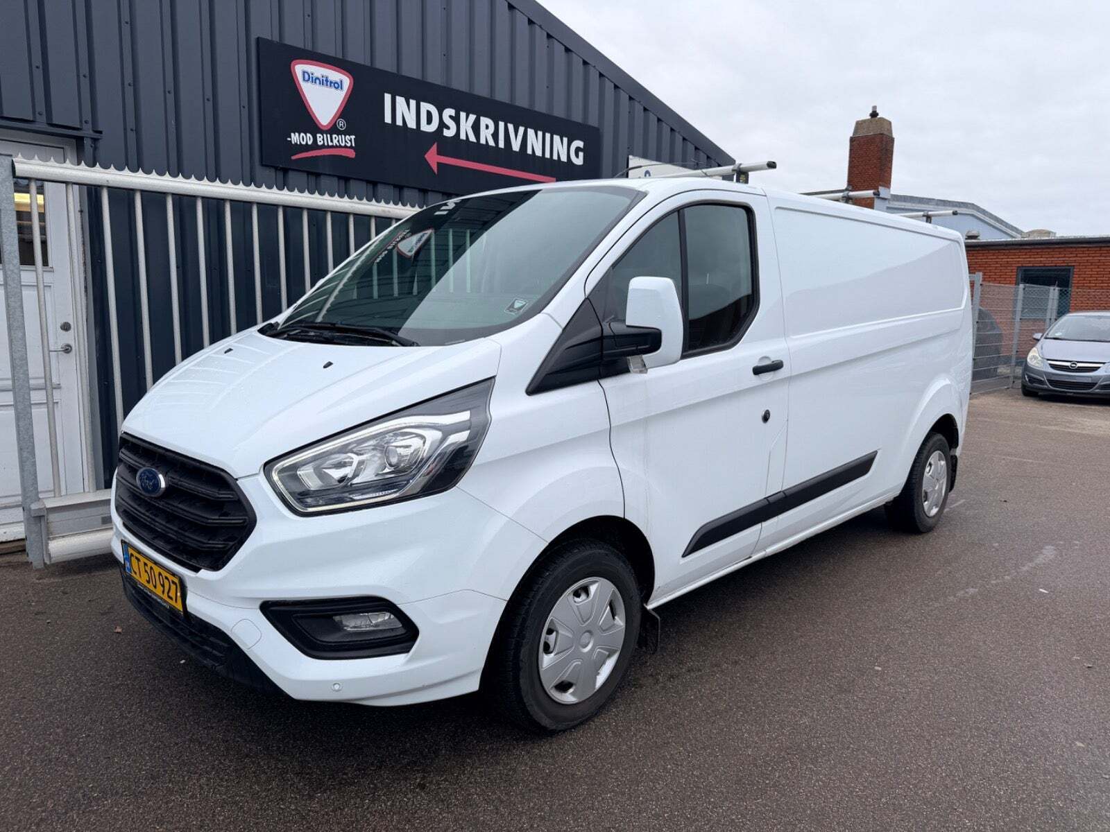 Hvid Ford Transit Custom 300L fra 2019
