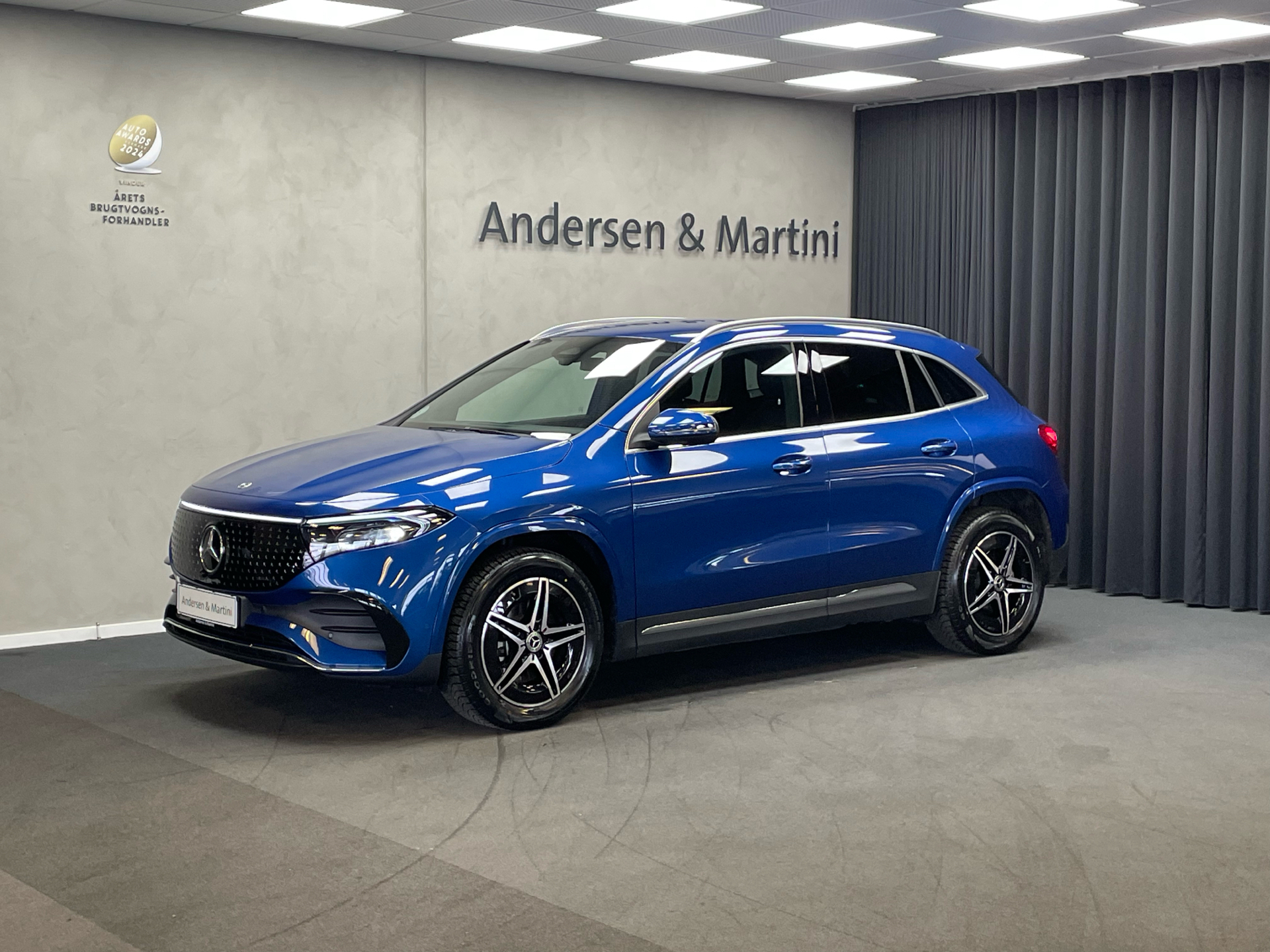 Blå Mercedes EQA 250+ fra 2025