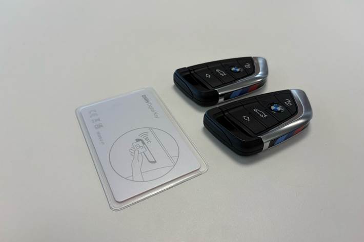 Hvid BMW i4 fra 2023