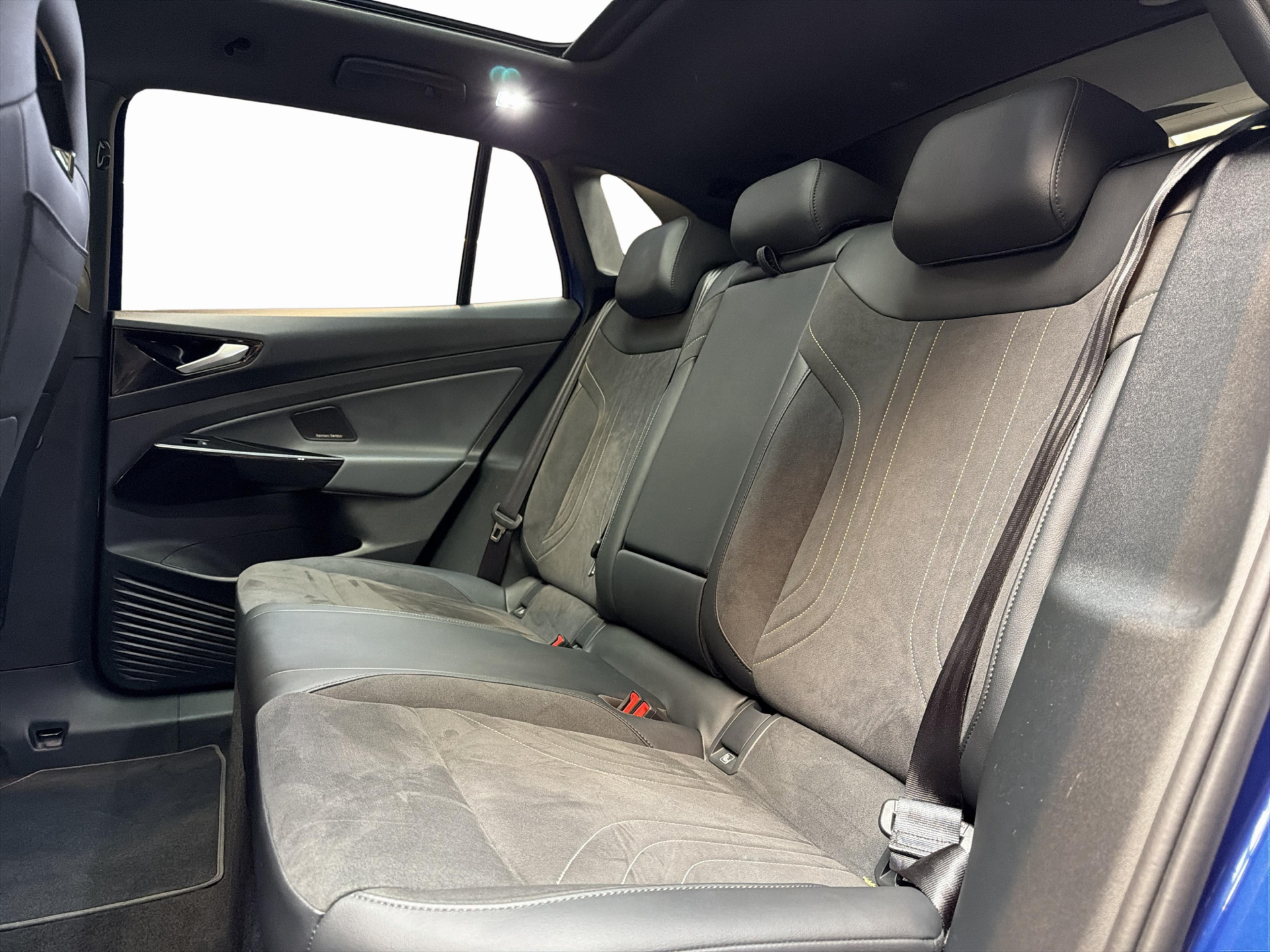 Blå VW ID.4 fra 2025