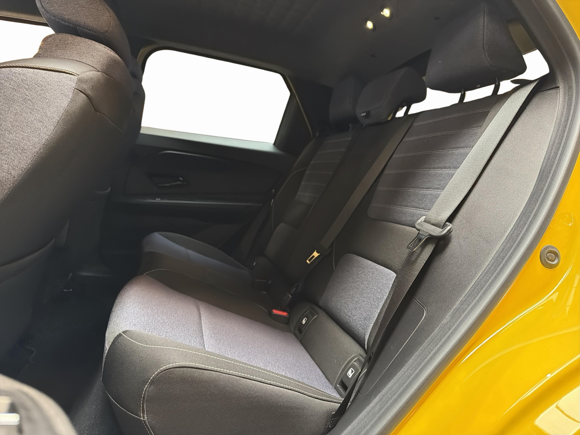 Gul Renault R5 fra 2025