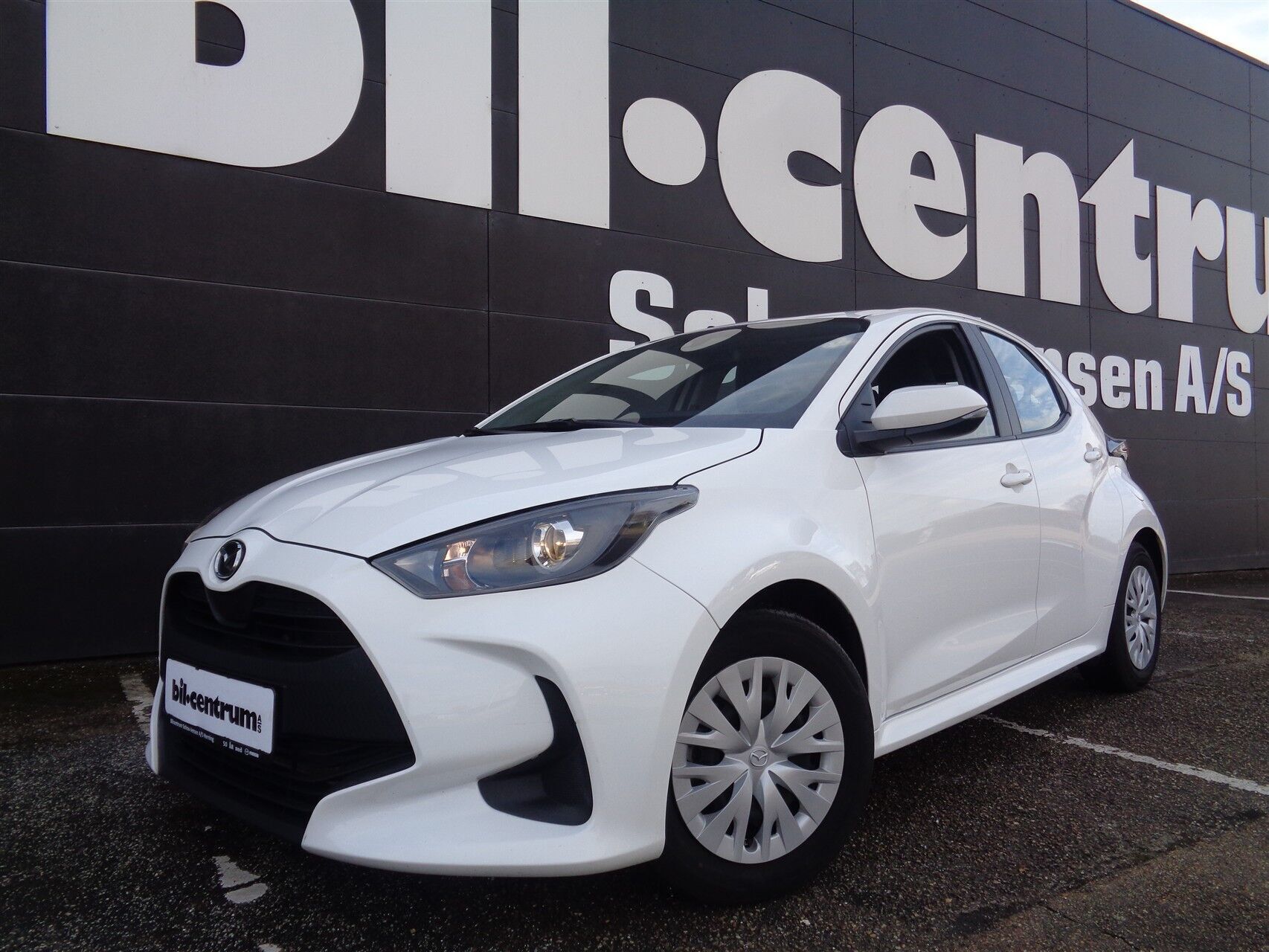 Mazda 2 1,5 VVT-I  Hybrid Pure CVT 116HK 5d Trinl. Gear