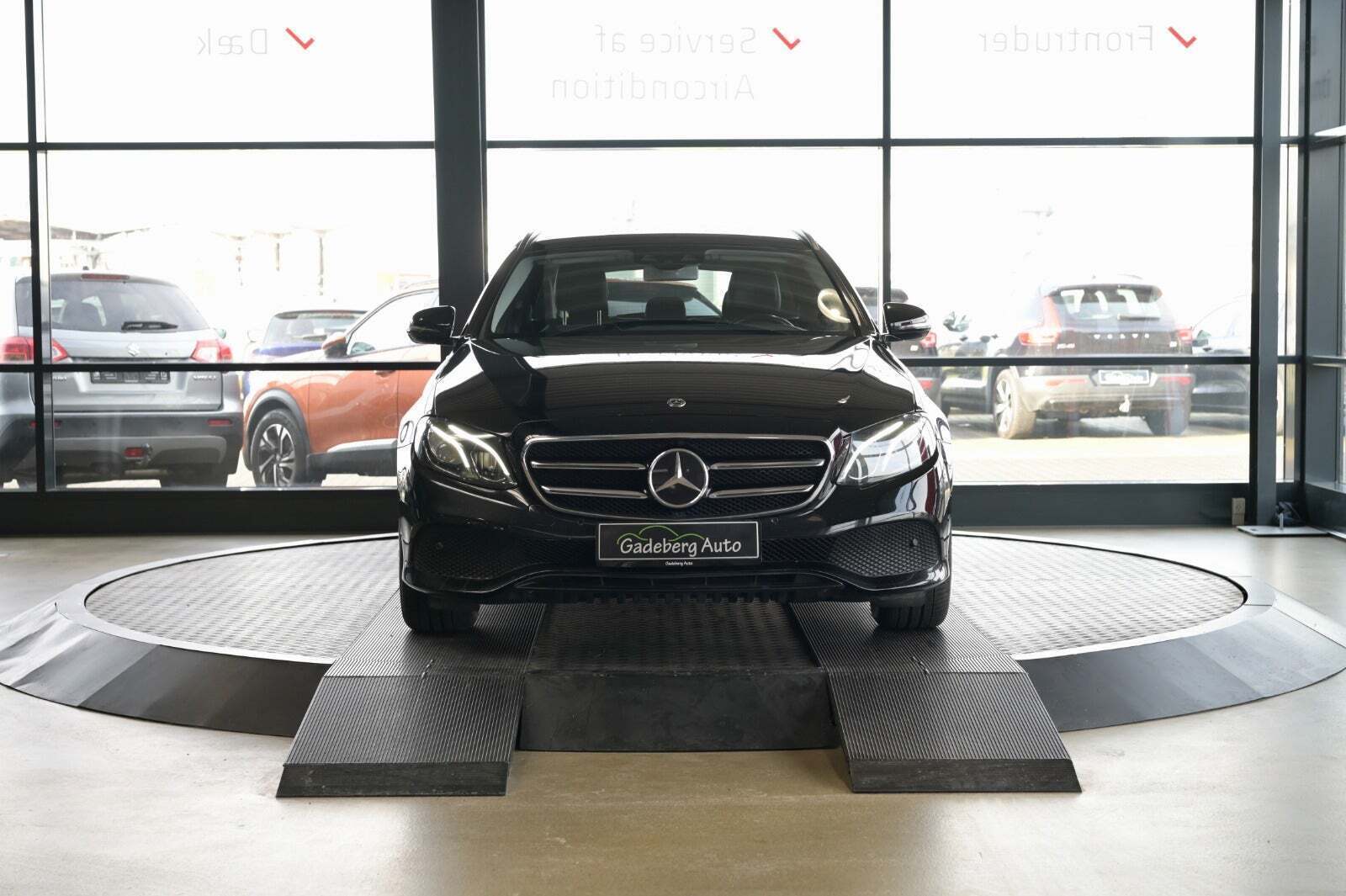 Sort Mercedes E220 d fra 2018