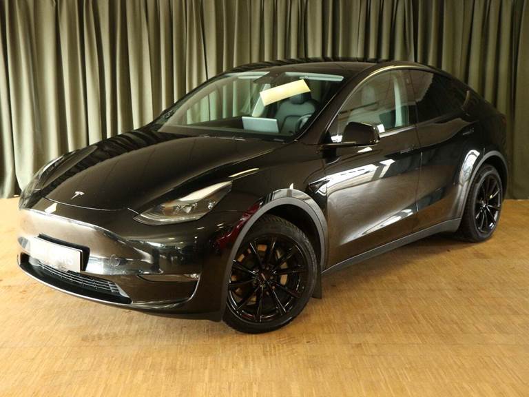 Tesla Model Y Long Range AWD