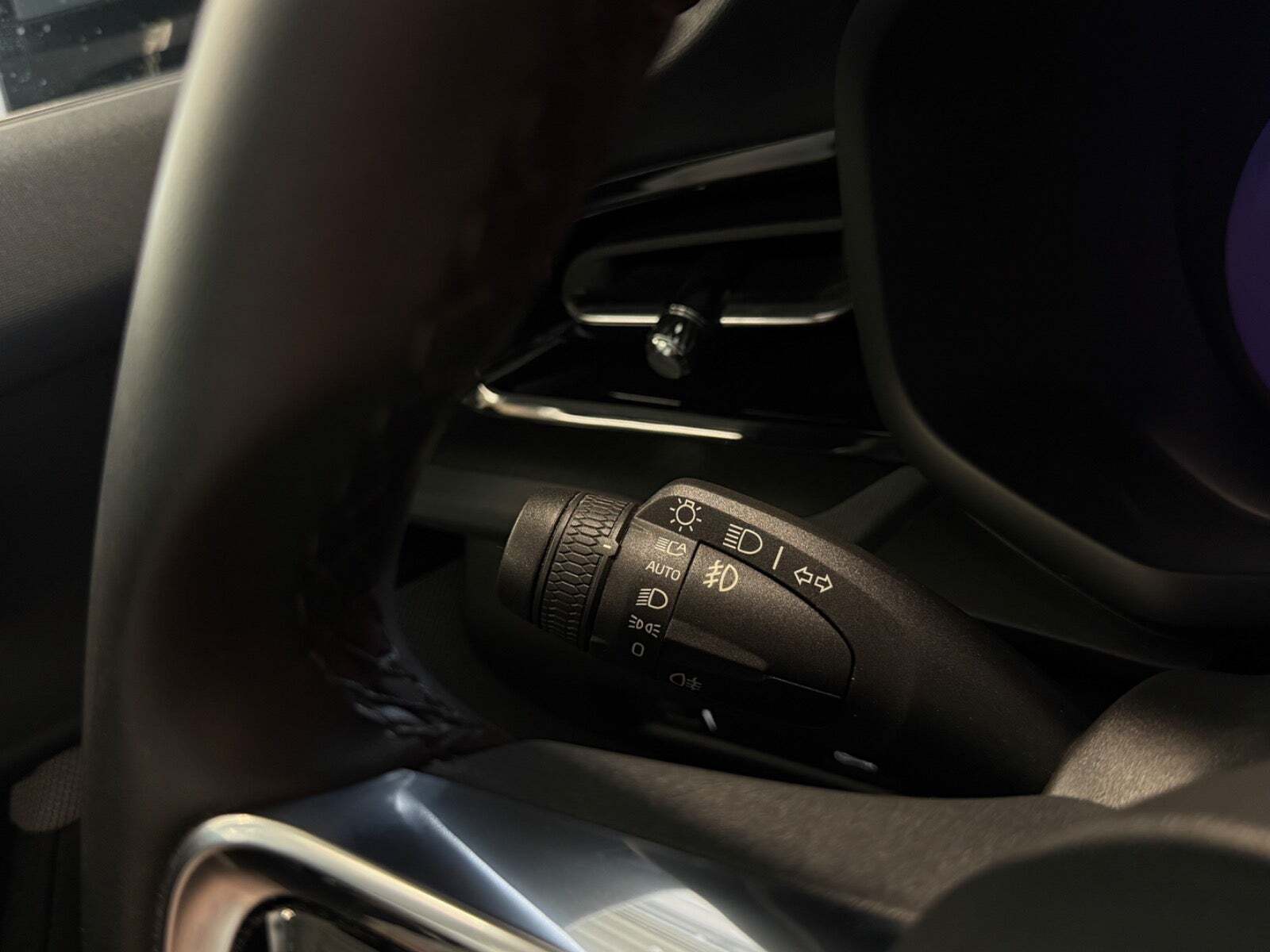 Blå Polestar 2 fra 2021