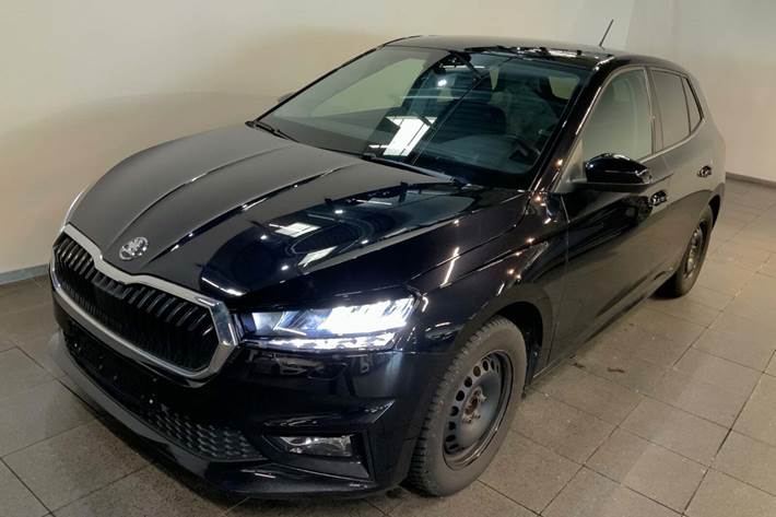 Sort Skoda Fabia fra 2023 set udefra