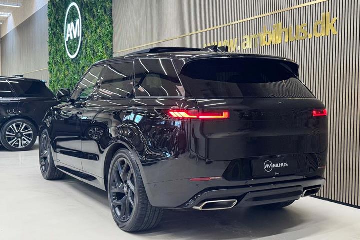 Sort Land Rover Range Rover sport fra 2024