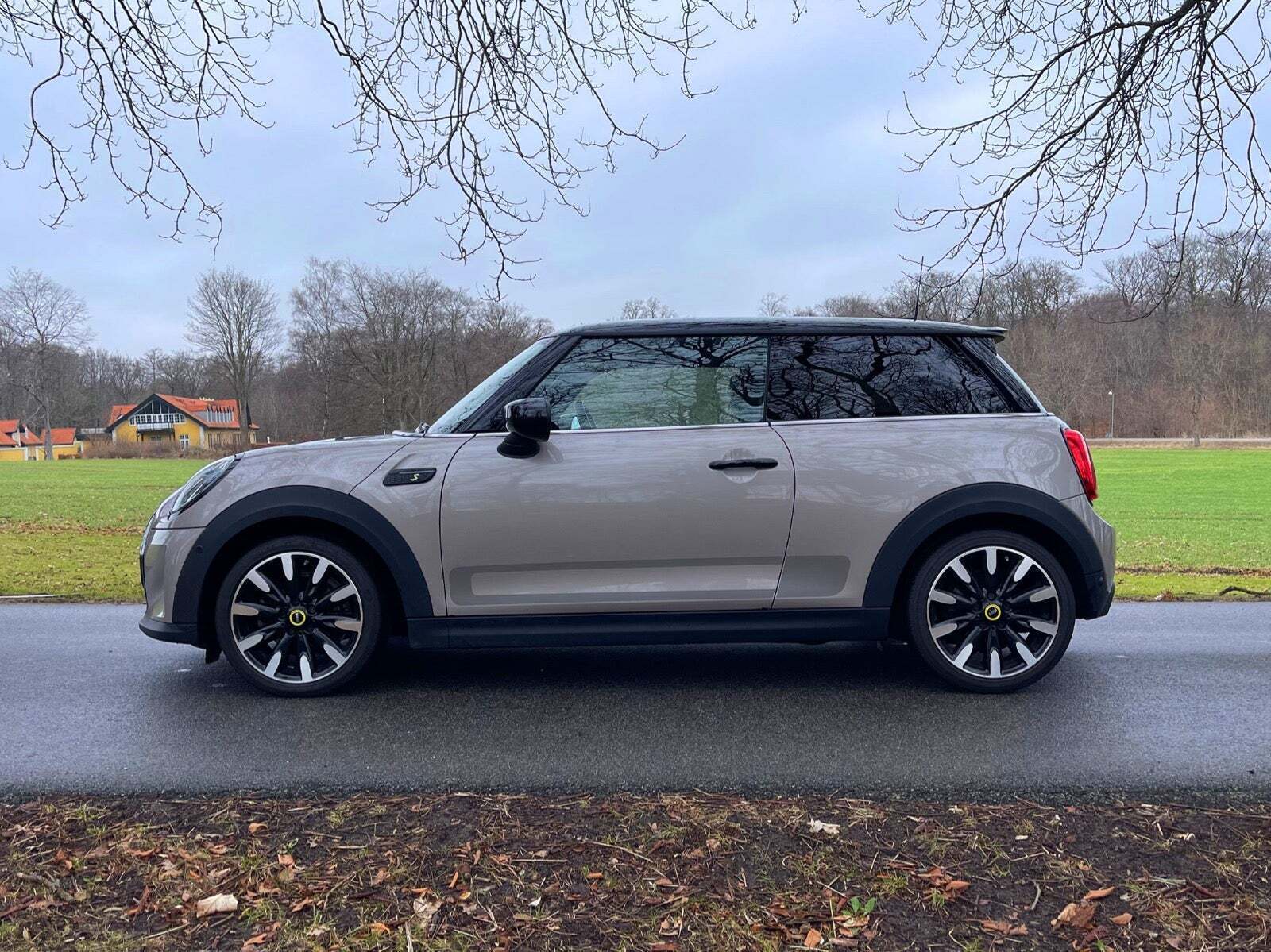 Mini Cooper SE Collection