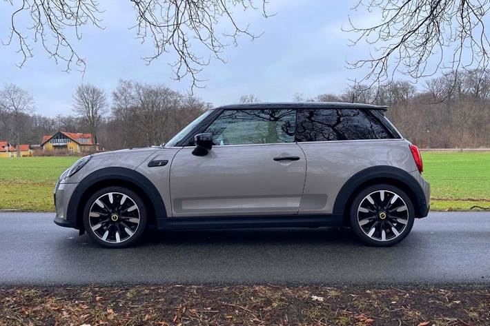Grå Mini Cooper SE fra 2022
