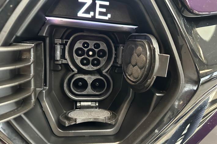 Grå Renault Zoe fra 2021