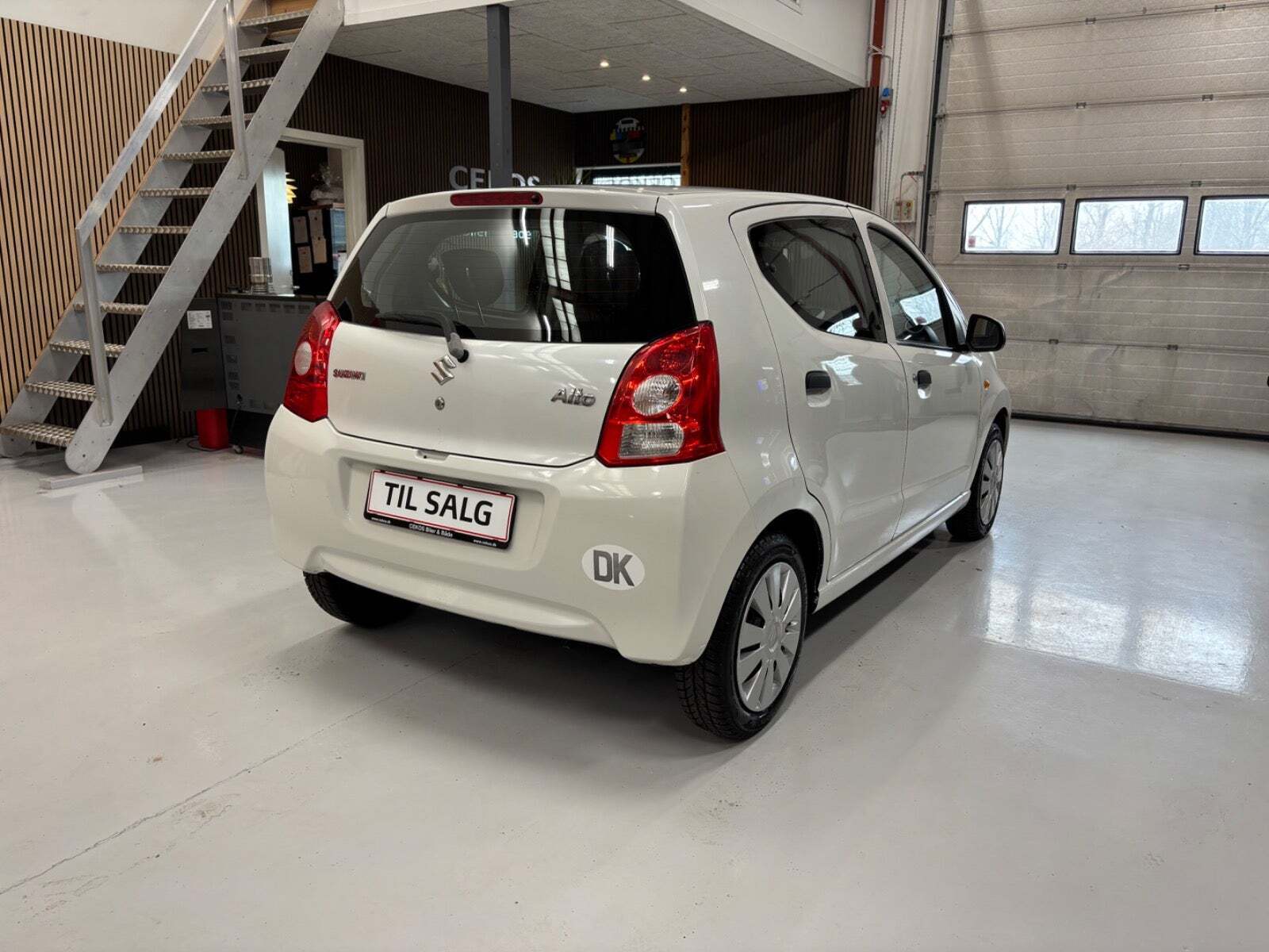 Hvid Suzuki Alto fra 2012