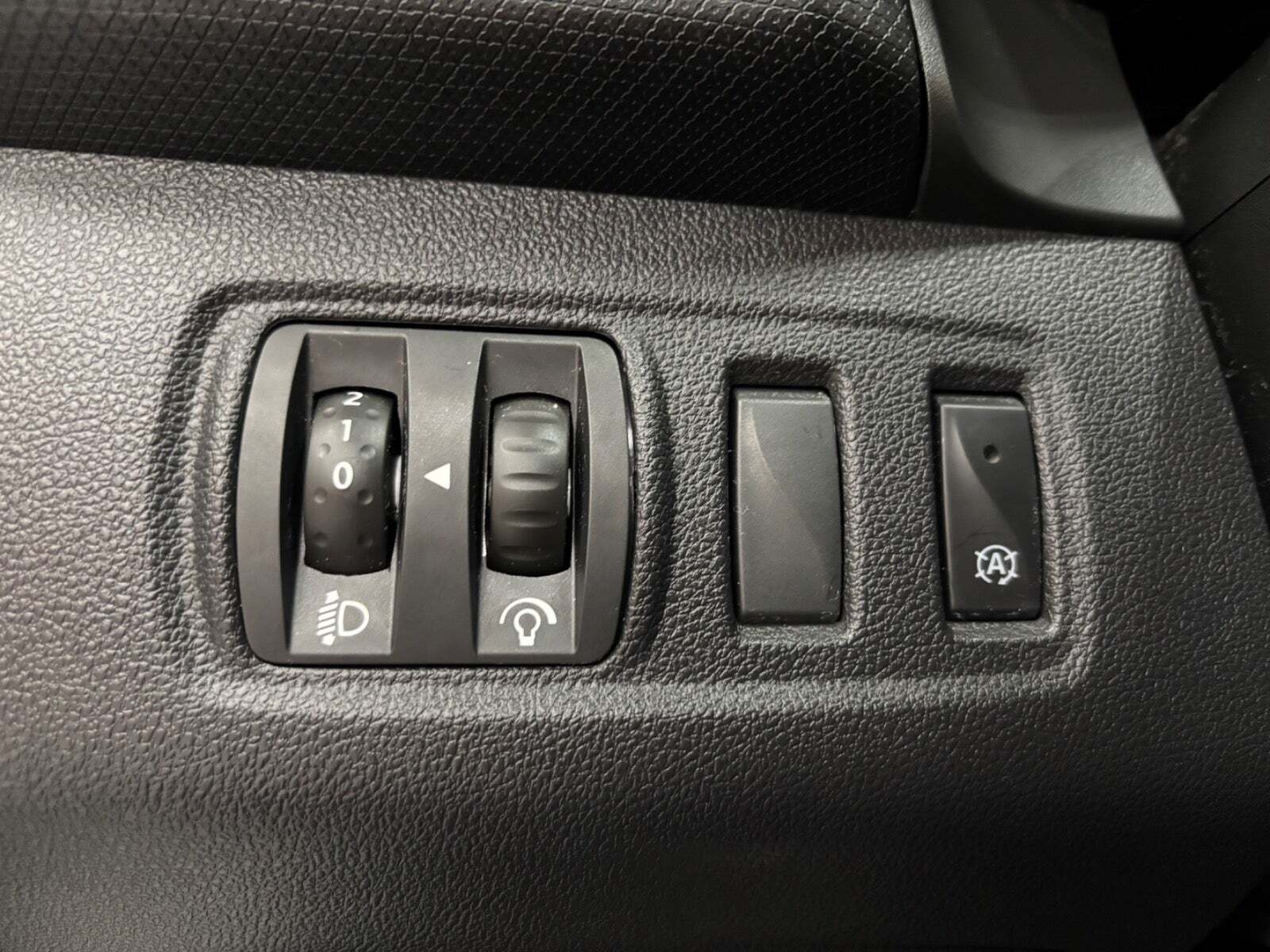 Hvid Renault Clio IV fra 2018