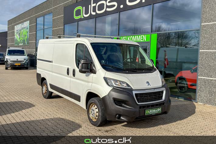 Hvid Peugeot Boxer 330 fra 2018