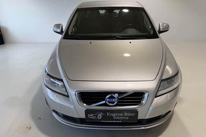 Sølv Volvo S40 fra 2011