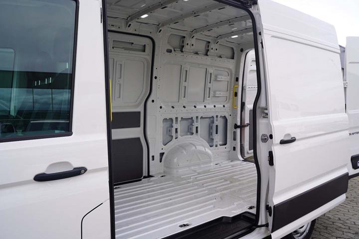 Hvid VW Crafter 35 fra 2022
