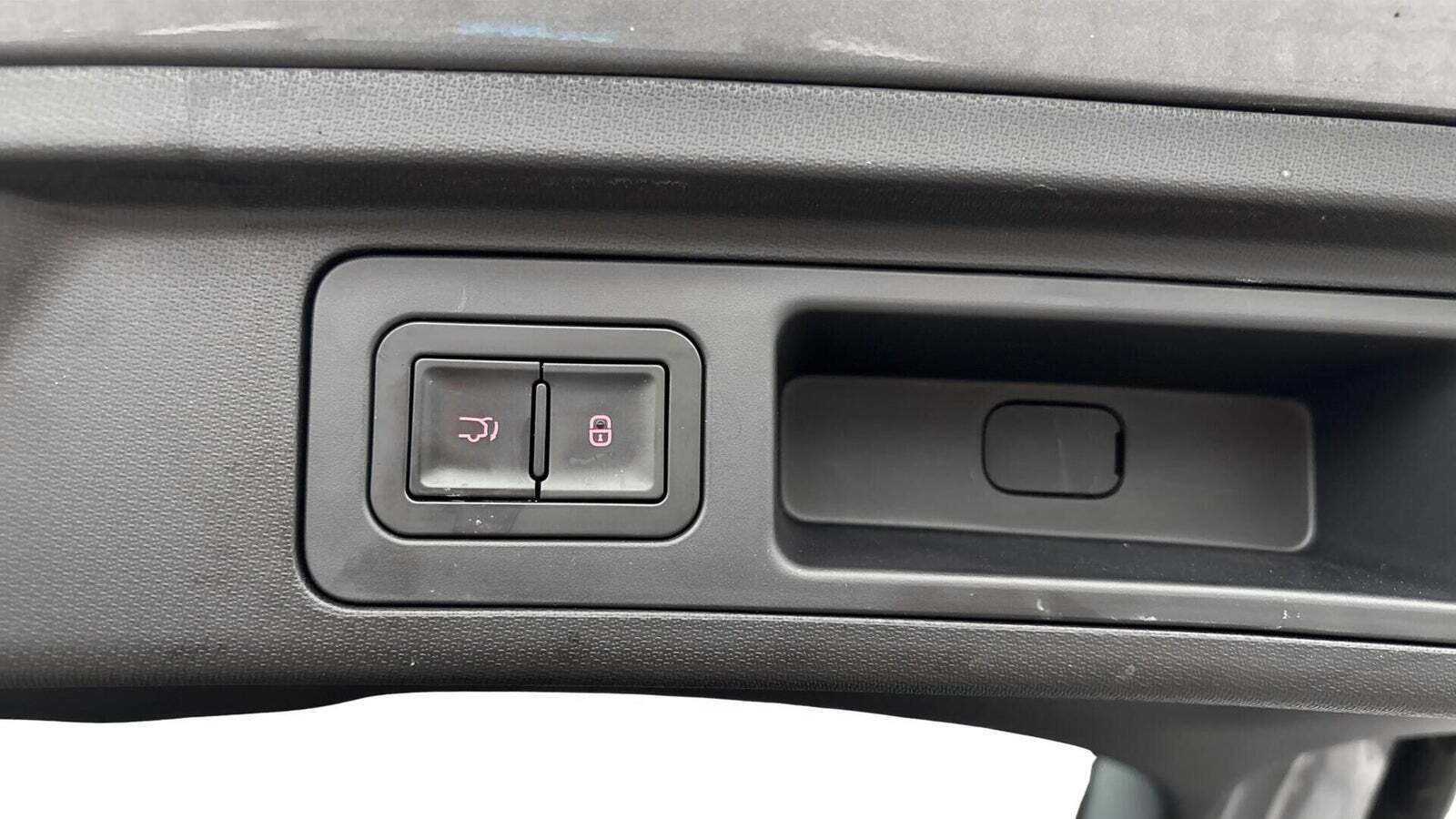 Grå BYD Atto 3 fra 2023