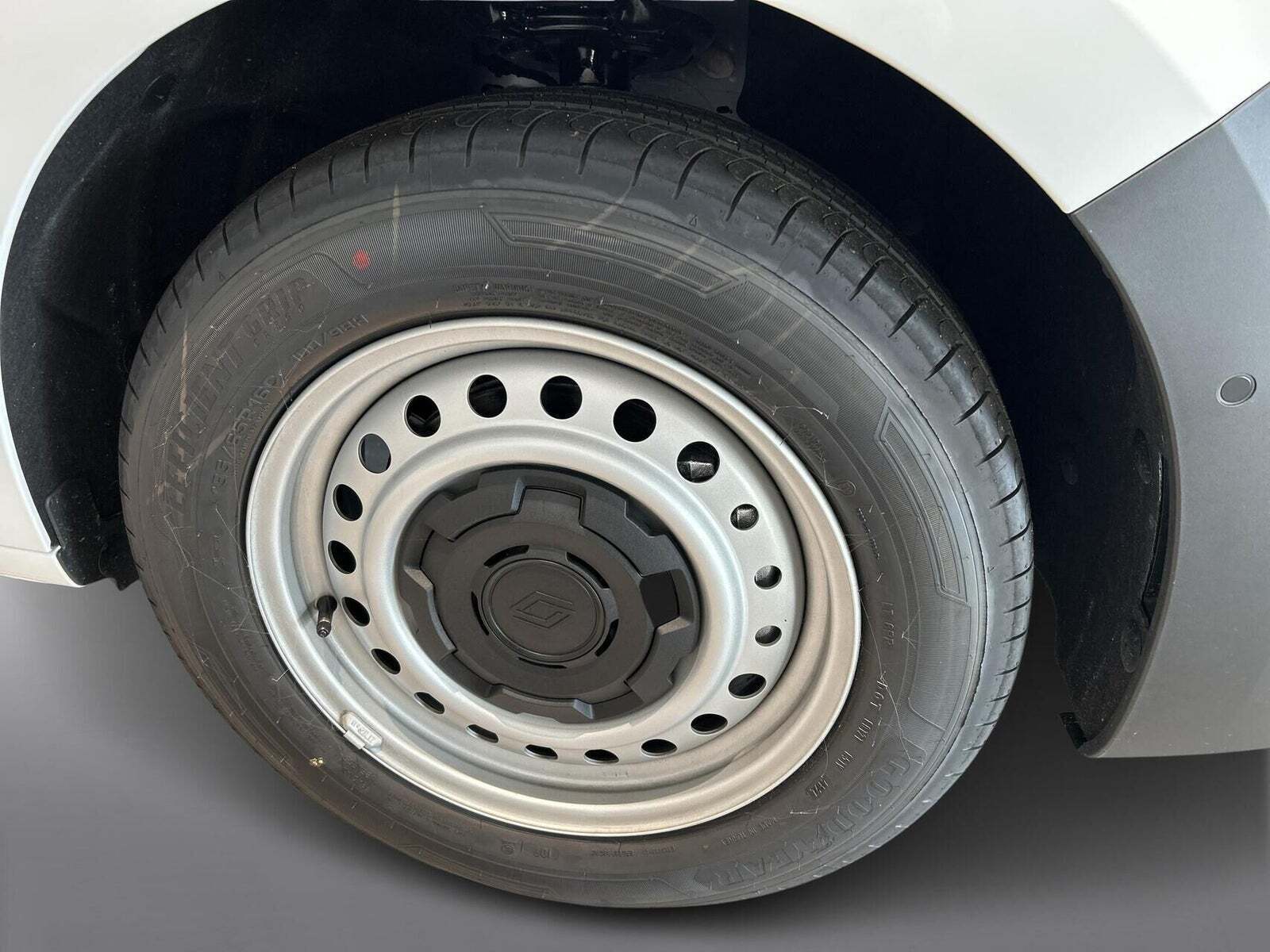 Hvid Renault Kangoo fra 2025