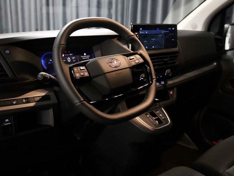 Toyota ProAce 75 Long Comfort Master+