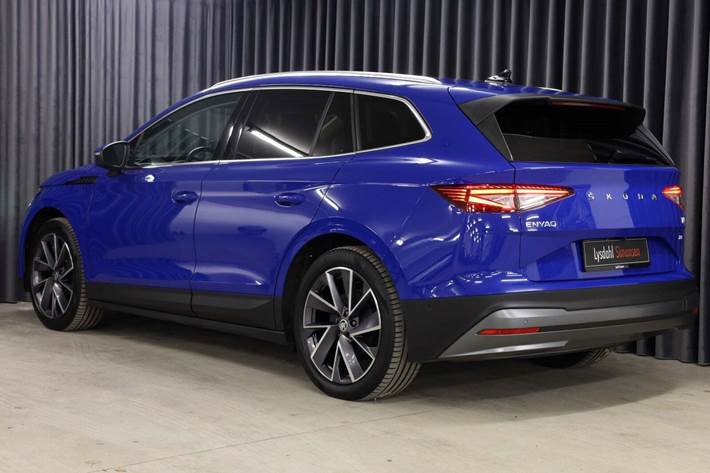 Blå Skoda Enyaq fra 2022