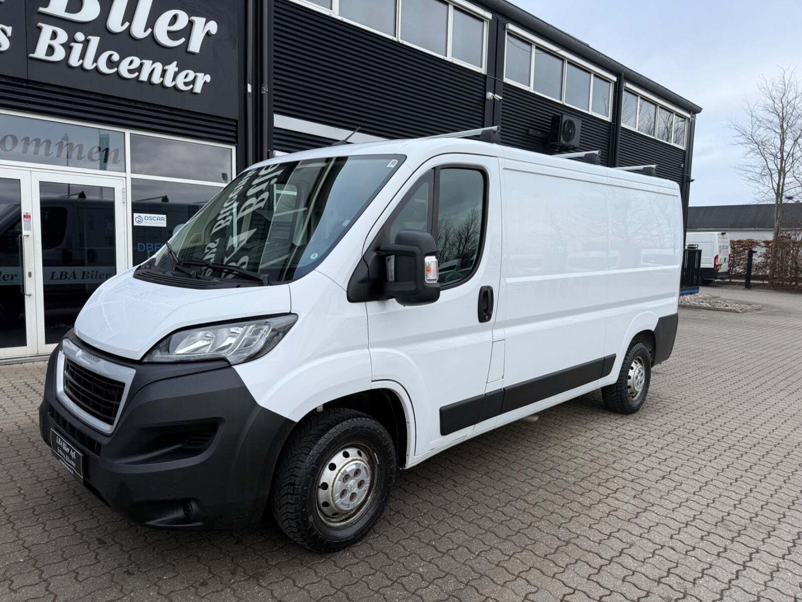 Peugeot Boxer 330 2,2 BlueHDi 140 L2H1 Premium