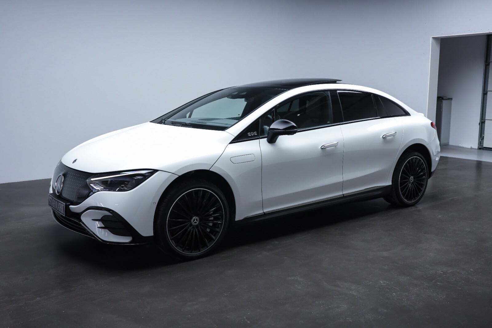 Hvid Mercedes EQE350+ fra 2025
