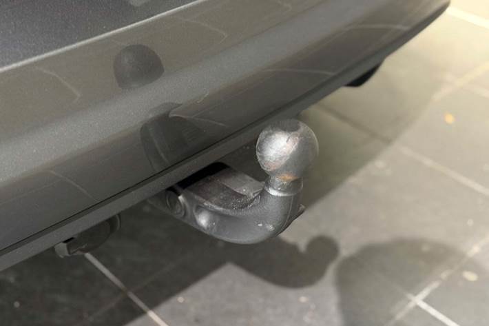 Grå VW Touran fra 2017