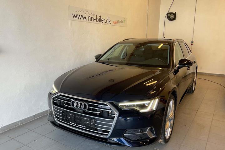Blå Audi A6 fra 2021