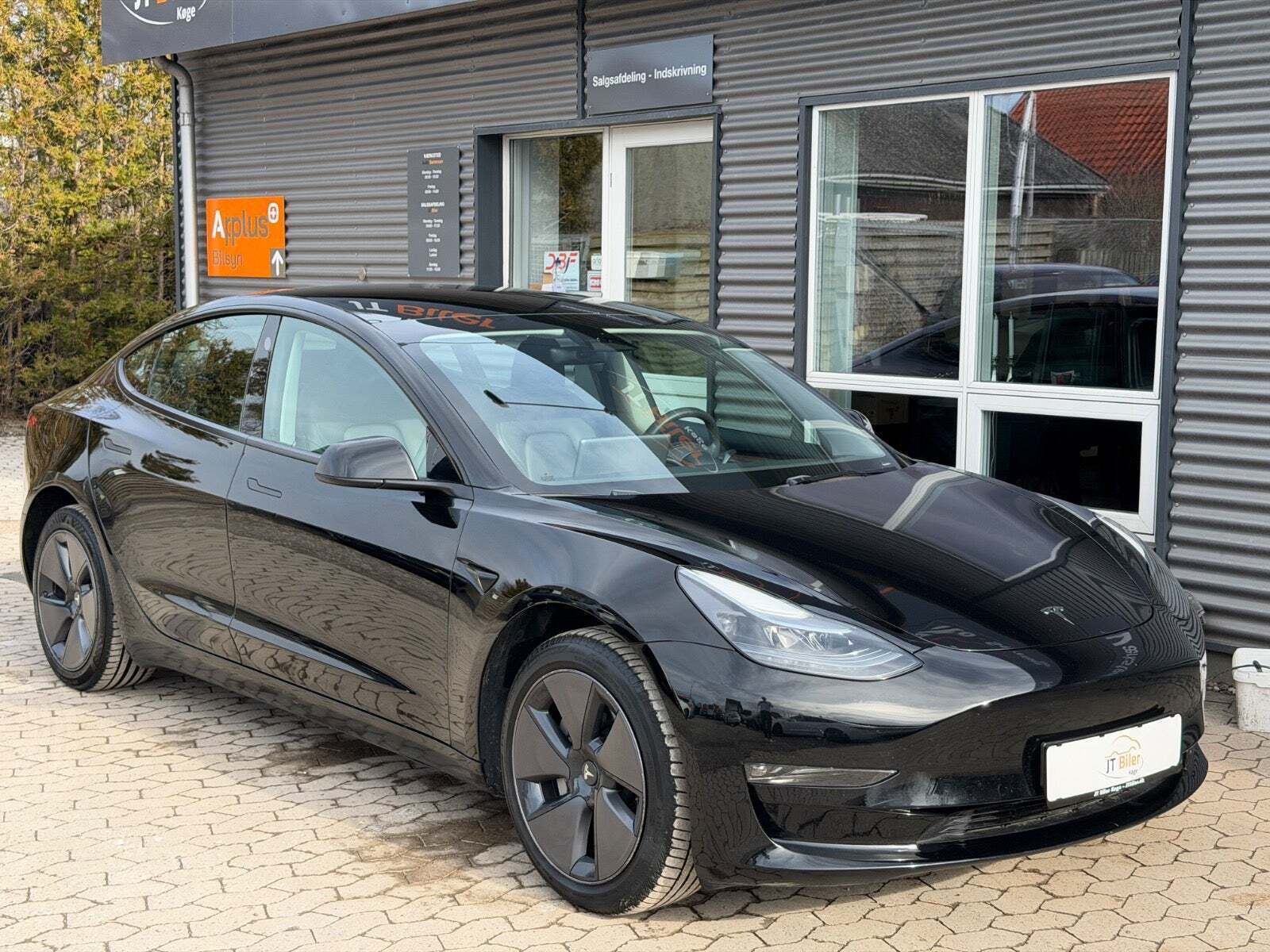 Tesla Model 3 Long Range RWD