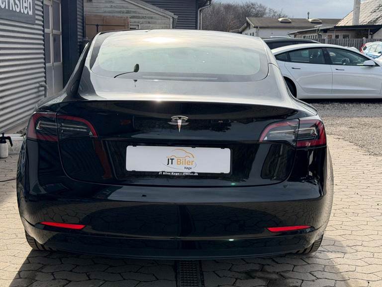 Tesla Model 3 Long Range RWD