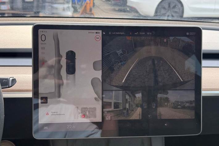 Sort Tesla Model 3 fra 2023