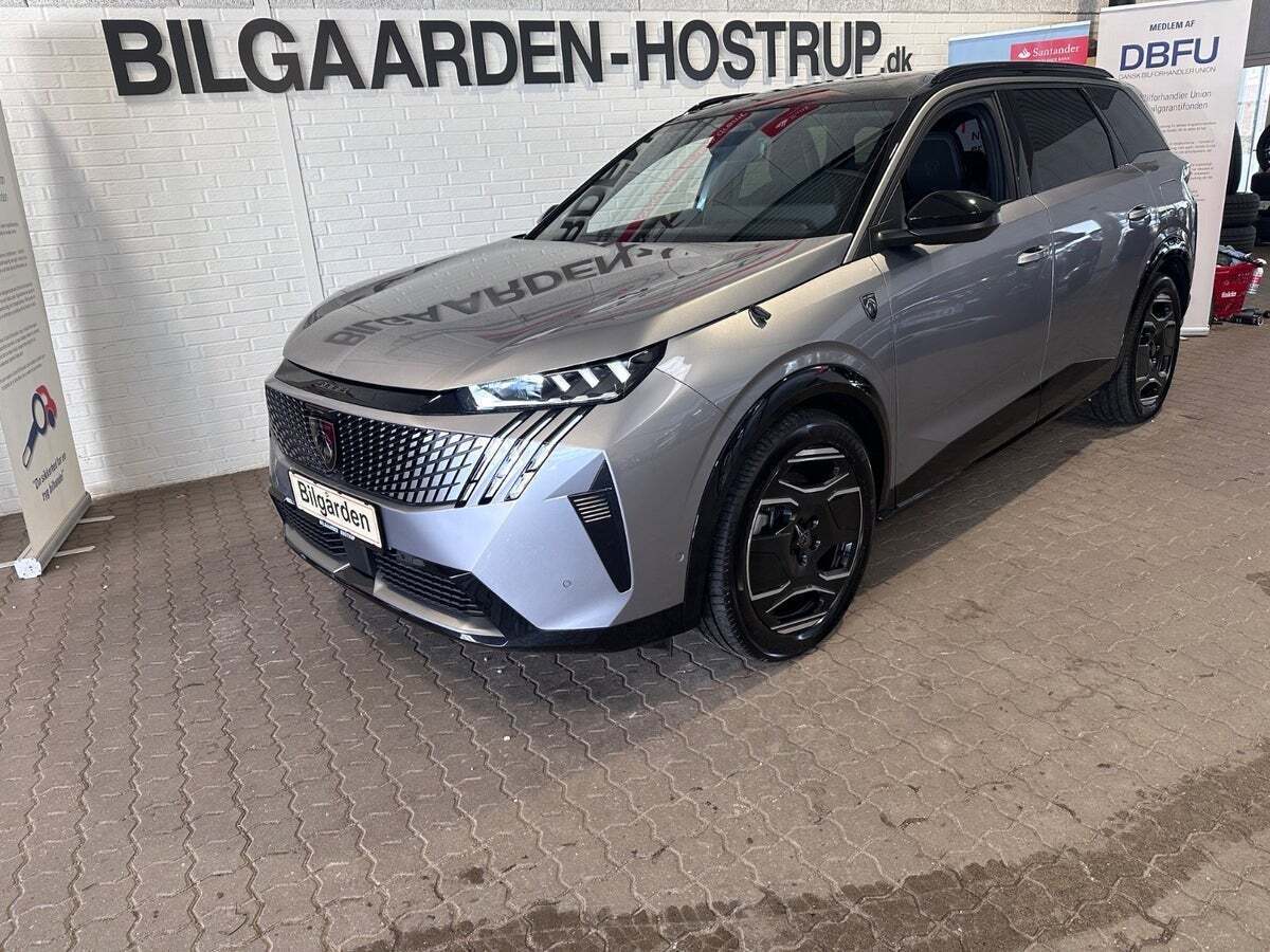 Peugeot e-5008 77 GT Pack AWD 7prs