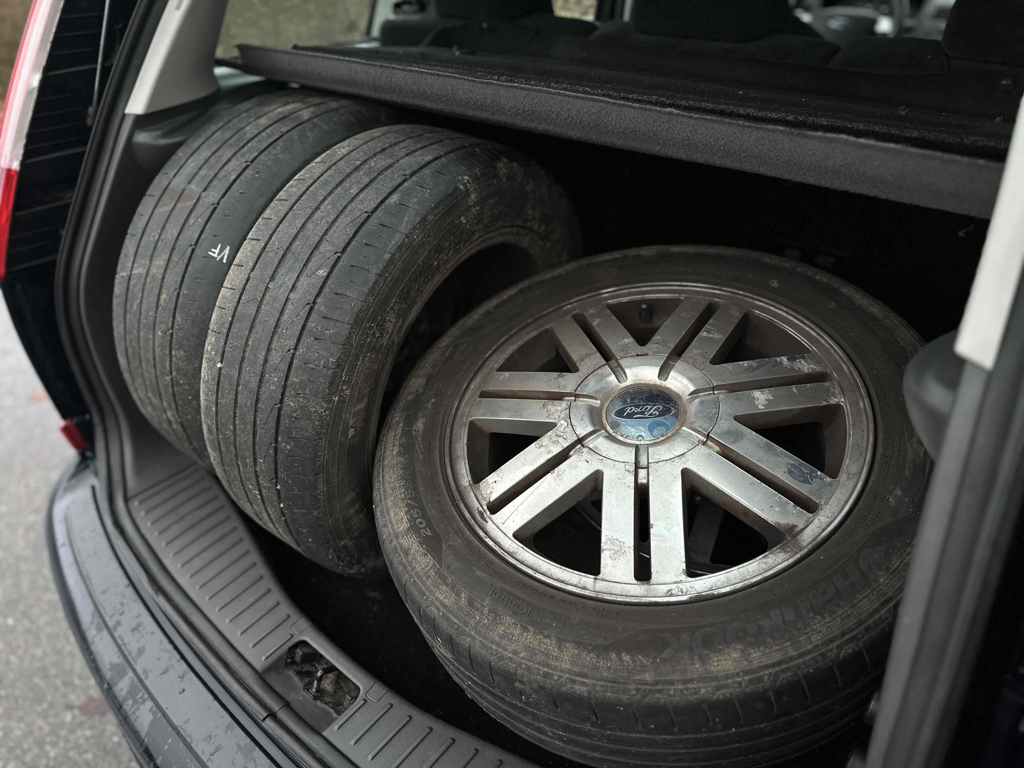 Sort Ford C-MAX fra 2007