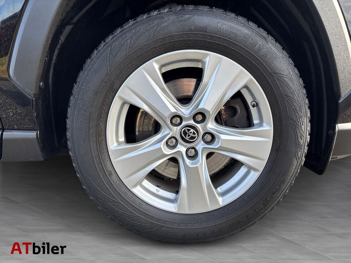 Sort Toyota RAV4 fra 2019