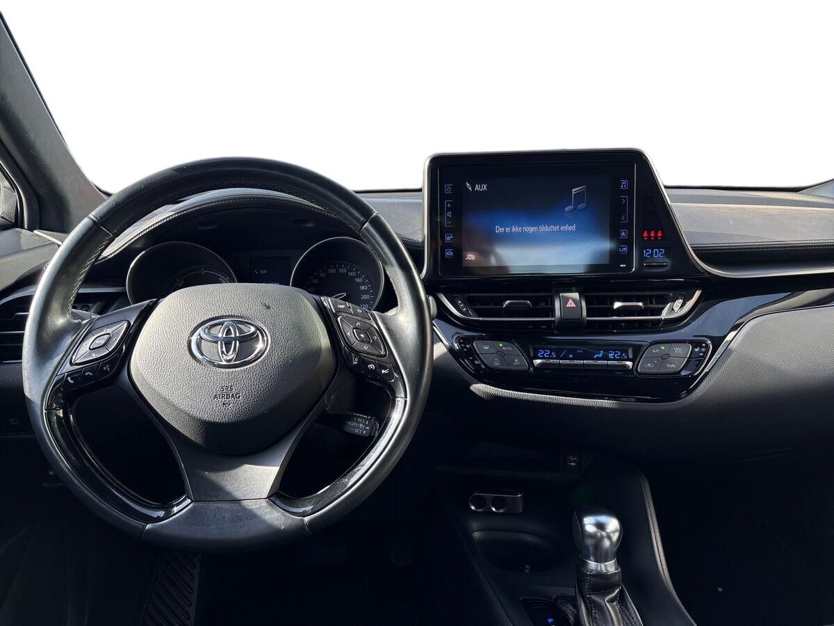 Sort Toyota C-HR fra 2018